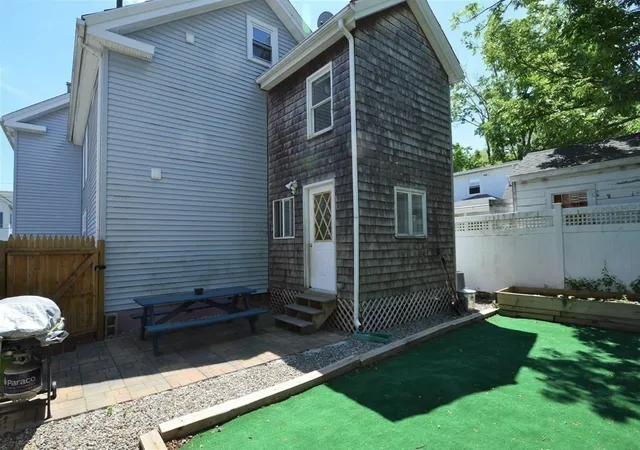 Photo 4 of House for sale at 17-19 Chestnut St, Marlborough, MA 01752 | MLS# 73515082 | Listing updated on 2026-07-29