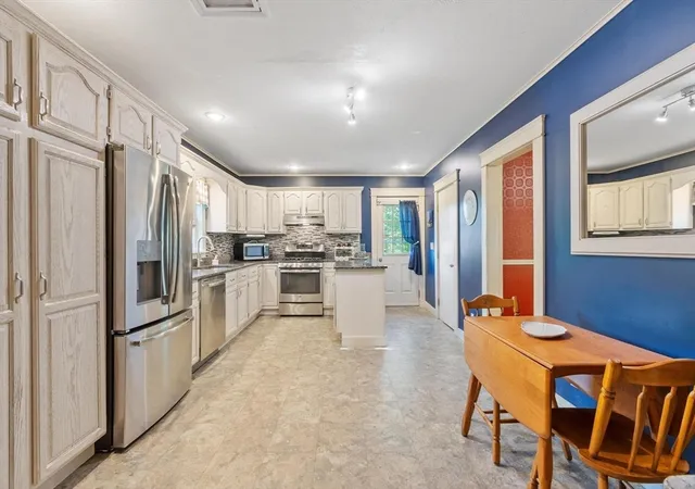 Photo 4 of Single family home for sale at 113 Simonds St, Fitchburg, MA 01420 | MLS# 73531119 | Listing updated on 2026-10-06