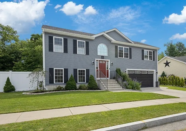 2nd image of 76 Seth Daniel Dr, New Bedford, MA 02745 | MLS# 73557340