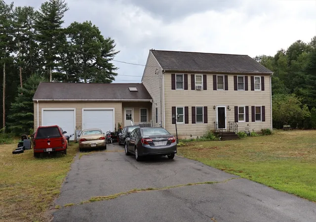 Photo 2 of Single family home for sale at 117 Charlton St, Oxford, MA 01540 | MLS# 73554602 | Listing updated on 2026-07-28