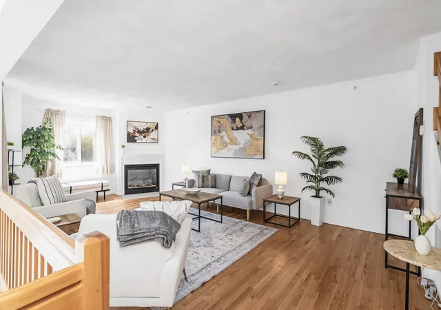 Listing Photo 4 - Condo for sale in building located at 30 Cavendish Cir, Salem, MA 01970 - Unit #30