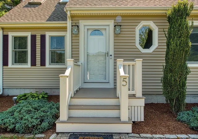 3rd image of 5 Daniel Road, Lakeville, MA 02347 | MLS# 73546995