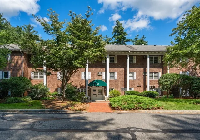 1st image of 209 Great Rd #C2, Acton, MA 01720 | MLS# 73565634