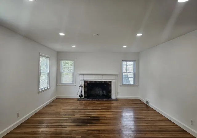 3rd image of 85 Lexington Ave, Lowell, MA 01854 | MLS# 73555259