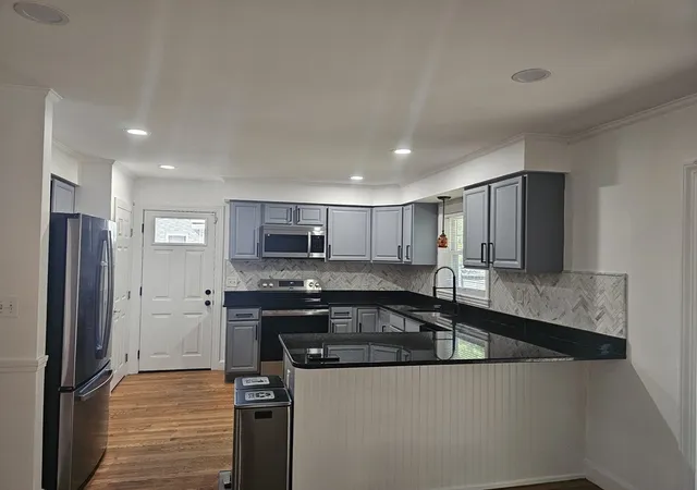 5th image of 85 Lexington Ave, Lowell, MA 01854 | MLS# 73555259