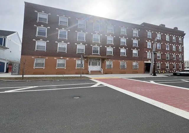 2nd image of 632 S East, Holyoke, MA 01040 | MLS# 73494356