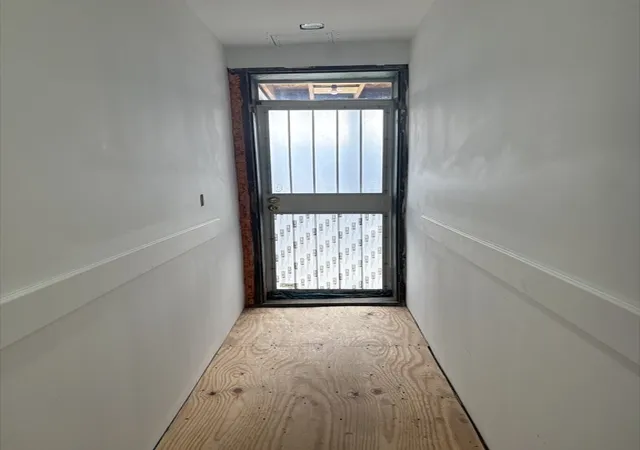 4th image of 632 S East, Holyoke, MA 01040 | MLS# 73494356