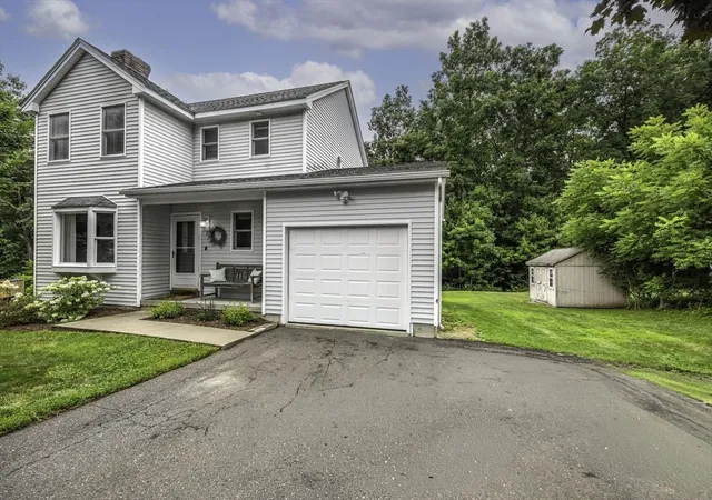 3rd image of 8 Cobb Ln, Belchertown, MA 01007 | MLS# 73561424