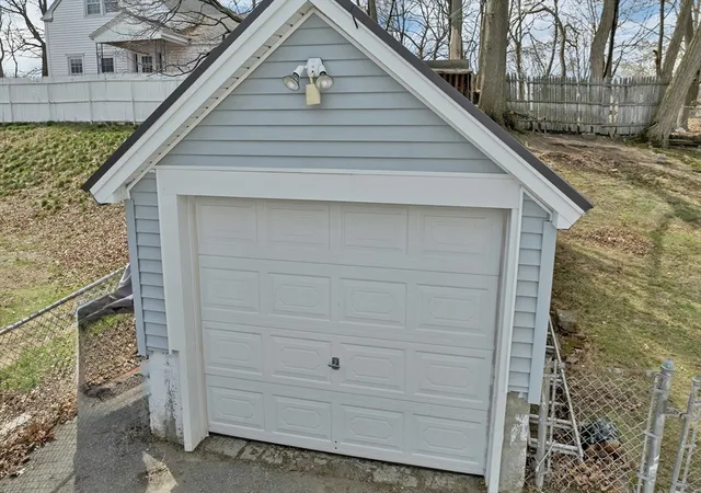 5th image of 74 Crescent St, Lowell, MA 01851 | MLS# 73503290