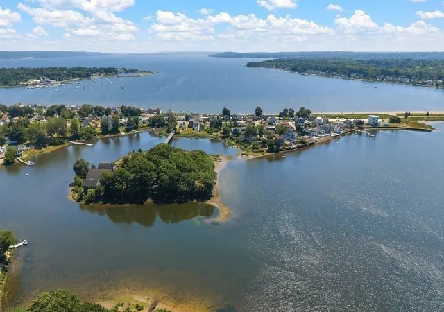 3rd image of 158 Ocean View, Swansea, MA 02777 | MLS# 73544945