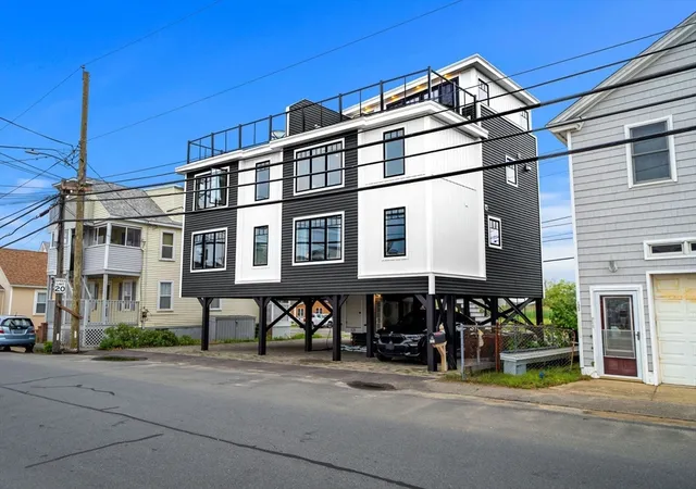 Homes for sale in Salisbury, MA | 121 Central Ave #B, Salisbury, MA 01952 | MLS# 73544955