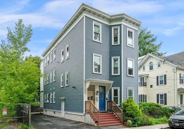 2nd image of 33 Plainfield St #2, Jamaica Plain, MA 02130 | MLS# 73566452