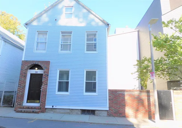 24th image of 30 Jenkins St, South Boston, MA 02127 | MLS# 73561847