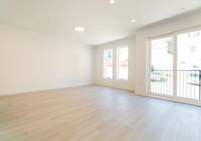 2nd image of 150 Williams #14, Chelsea, MA 02150 | MLS# 73561568