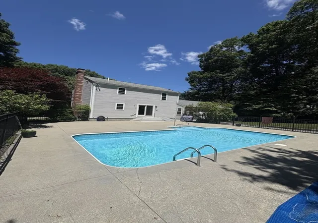 Homes for sale in Marlborough, MA | 35 Houde St, Marlborough, MA 01752 | MLS# 73537217