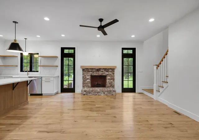 3rd image of 1322 Center St, Ludlow, MA 01056 | MLS# 73543773