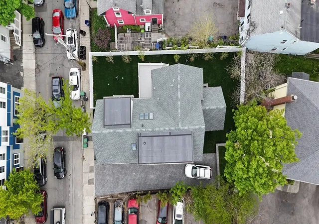 2nd image of 174 Walnut St, Somerville, MA 02145