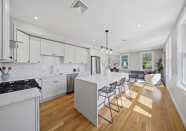 3rd image of 174 Walnut Street, Somerville, MA 02145 | MLS# 73542693
