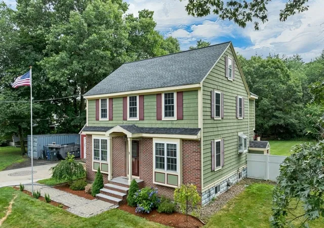 Photo 3 of Single family home for sale at 3 Forest St, Wilmington, MA 01887 | MLS# 73553531 | Listing updated on 2026-09-08
