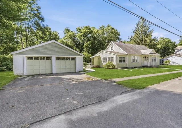 Photo 3 of Sale Pending at 26 S Park Ter, Northampton, MA 01060 | MLS# 73559560 | Listing updated on 2026-09-23