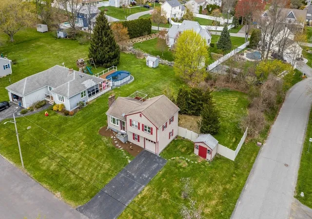 Homes for sale in Somerset, MA | 18 Duke St, Somerset, MA 02726 | MLS# 73508853