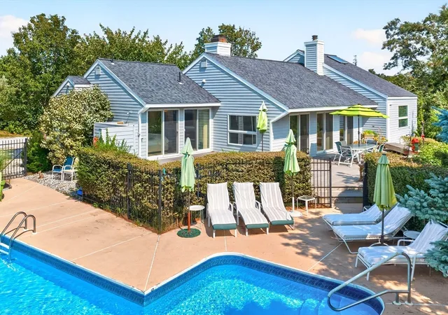 3rd image of 20 Cormorant Rd, Truro, MA 02666 | MLS# 73567790