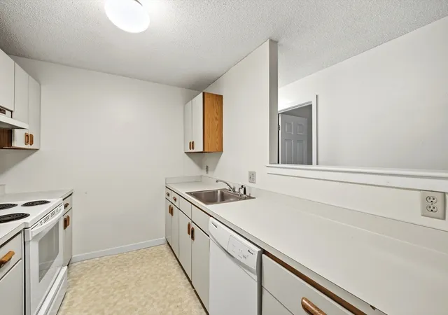 Homes for sale in Northampton, MA | 23 Randolph Pl #108, Northampton, MA 01060 | MLS# 73548714