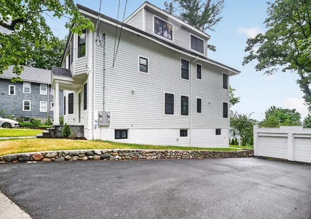 Homes for sale in Newton, MA | 123 125 Mount Vernon Street, Newton, MA 02465 | Houzeo