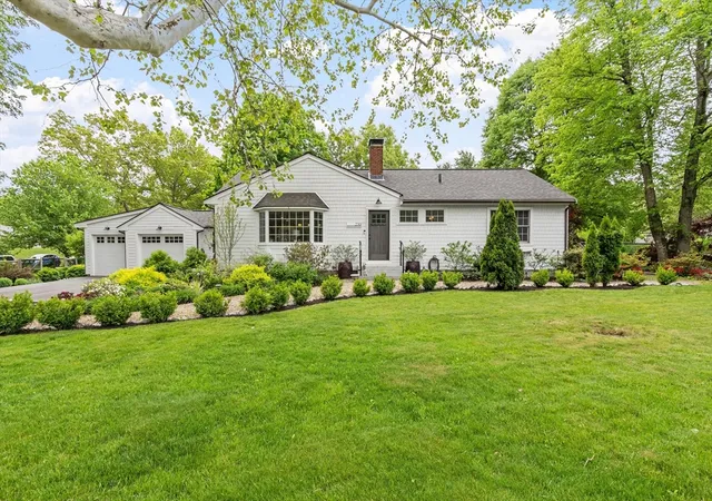 1st image of 230 Harrington Ave, Concord, MA 01742 | MLS# 73524798