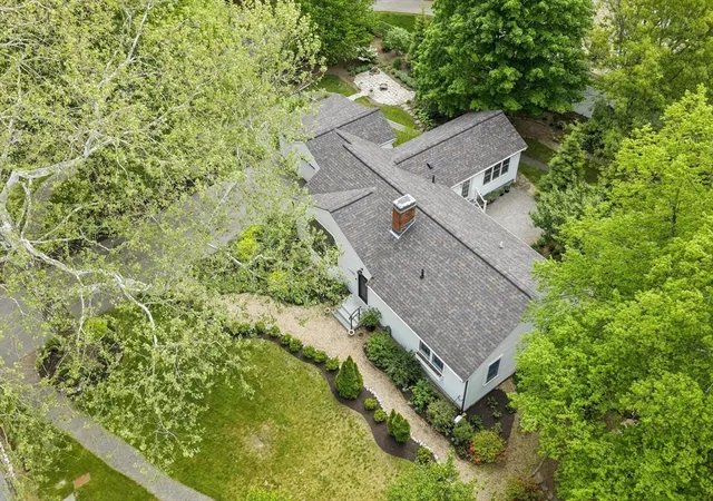 2nd image of 230 Harrington Ave, Concord, MA 01742 | MLS# 73524798