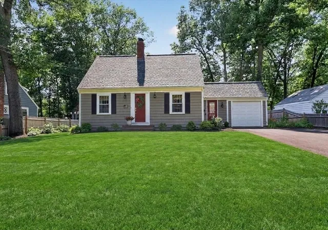 Homes for sale in Weymouth, MA | 35 Cottage Lane, Weymouth, MA 02188 | MLS# 73541894