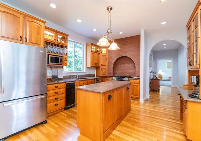 Photo 2 of Sale Pending at 25 Windsor Dr, Foxboro, MA 02035 | MLS# 73565977 | Listing updated on 2026-09-02