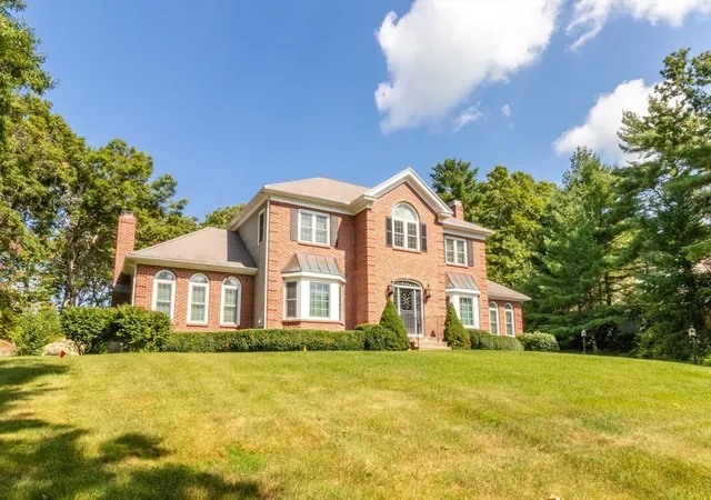 Photo 3 of Sale Pending at 25 Windsor Dr, Foxboro, MA 02035 | MLS# 73565977 | Listing updated on 2026-09-02
