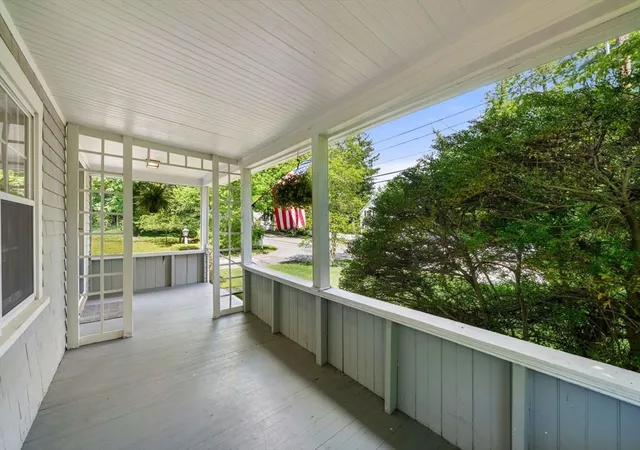 3rd image of 678 Boston Post Road, Weston, MA 02493 | MLS# 73526840
