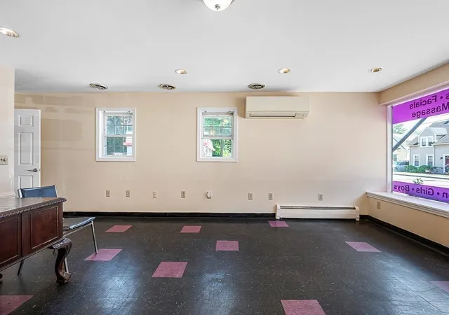 Homes for sale in Auburn, MA | 188 Auburn St, Auburn, MA 01501 | MLS# 73542359