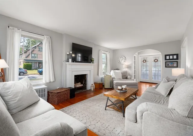 Photo 2 of Sale Pending at 107 Perkins St, Springfield, MA 01118 | MLS# 73543646 | Listing updated on 2026-08-24