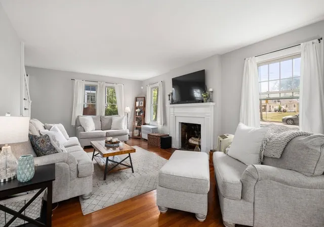 Photo 3 of Sale Pending at 107 Perkins St, Springfield, MA 01118 | MLS# 73543646 | Listing updated on 2026-08-24