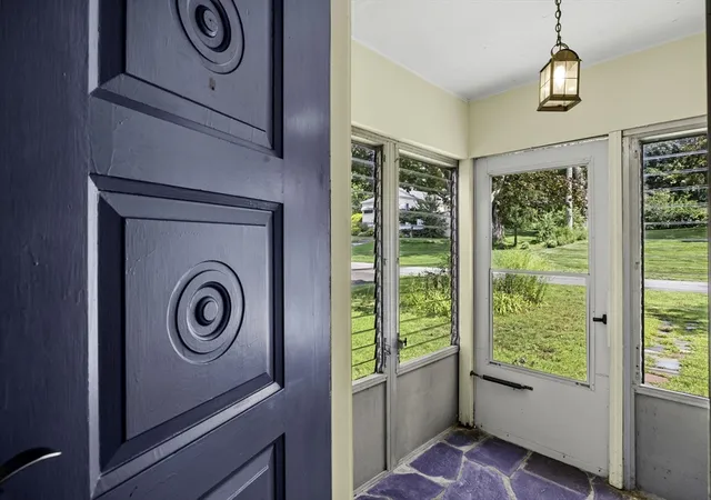 Photo 4 of Single family home for sale at 20 S Sycamore Knls, South Hadley, MA 01075 | MLS# 73568273 | Listing updated on 2026-09-30