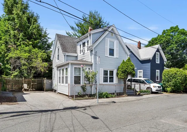 1st image of 5 Morrill Pl, Lynn, MA 01902 | MLS# 73540468