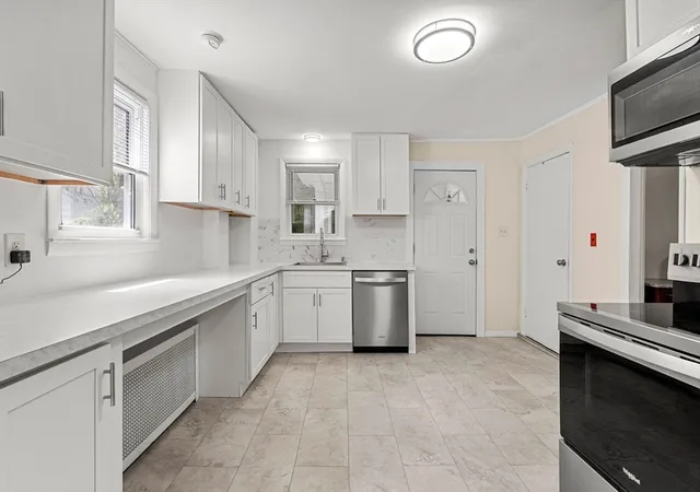 2nd image of 5 Morrill Pl, Lynn, MA 01902 | MLS# 73540468