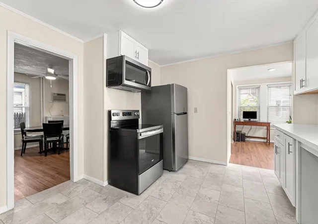 Photo 4 of Single family home for sale at 5 Morrill Pl, Lynn, MA 01902 | MLS# 73540468 | Listing updated on 2026-10-10