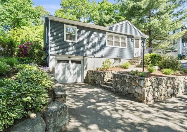 Homes for sale in Woburn, MA | 6 Shields St, Woburn, MA 01801 | MLS# 73530265