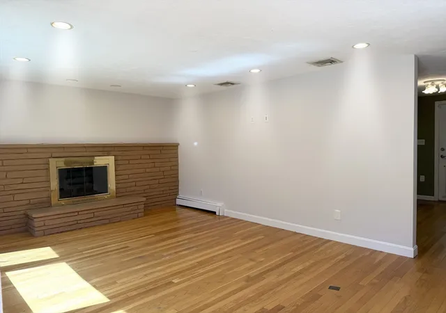 Homes for sale in Weymouth, MA | 484 Essex, Weymouth, MA 02188 | MLS# 73538840