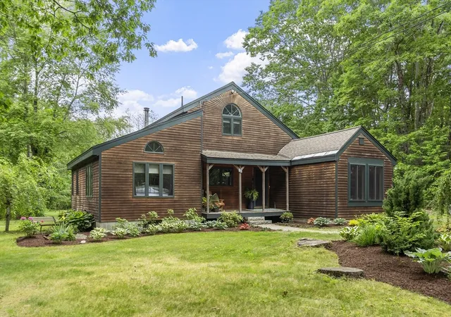 Homes for sale in Westminster, MA | 55 Lake Dr W, Westminster, MA 01473 | MLS# 73536700