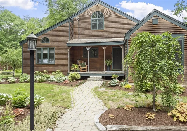 Homes for sale in Westminster, MA | 55 Lake Dr W, Westminster, MA 01473 | MLS# 73536700