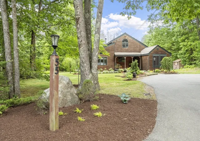 Homes for sale in Westminster, MA | 55 Lake Dr W, Westminster, MA 01473 | MLS# 73536700