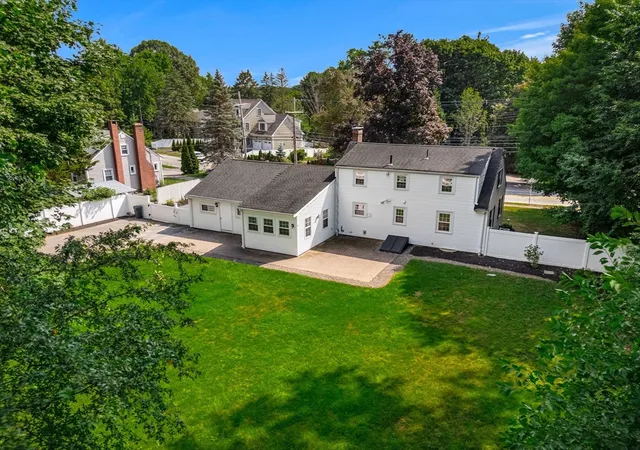 2nd image of 281 Lowell Street, Lexington, MA 02420 | MLS# 73550084