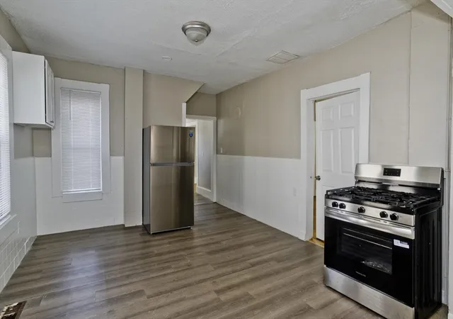 Photo 3 of Single family home for sale at 30 Hawthorne St, Springfield, MA 01105 | MLS# 73570188 | Listing updated on 2026-09-19