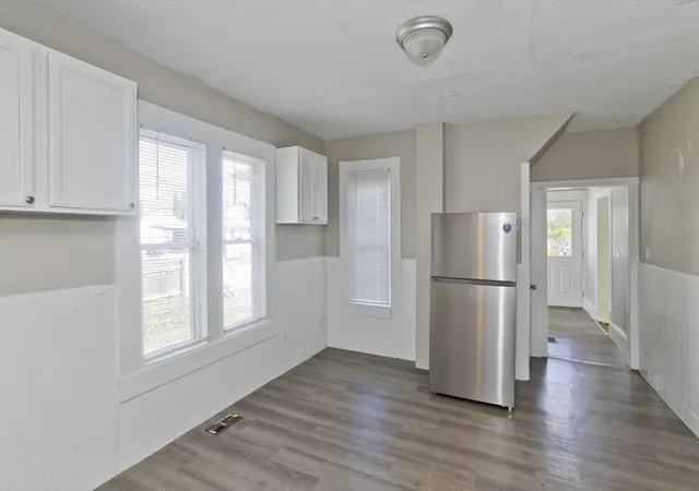 Photo 4 of Single family home for sale at 30 Hawthorne St, Springfield, MA 01105 | MLS# 73570188 | Listing updated on 2026-10-16