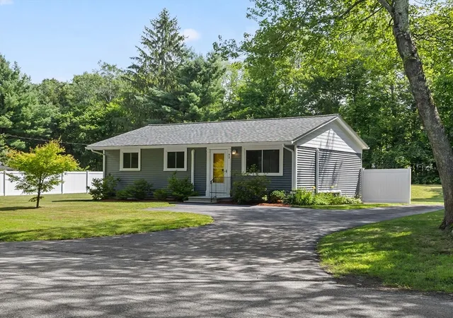3rd image of 92 Adams Rd, North Grafton, MA 01536 | MLS# 73558905